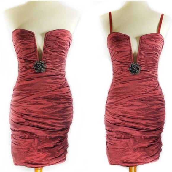 🔥BCBGMAXAZRIA Tristina Strapless Rushed dress. 6 - Picture 3 of 6